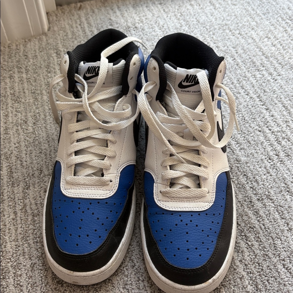 Nike Black and Blue Sneakers - Picture 2 of 3